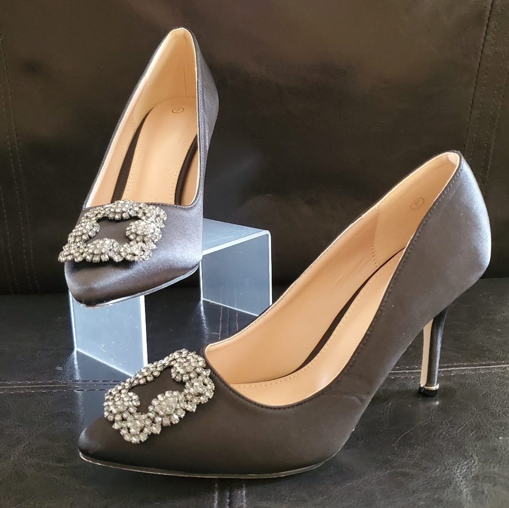 NWOB Jeweled Rhinestones Black High Heels
